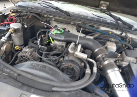 1998 Chevrolet Blazer Lt z USA, uszkodzony, nr VIN 1GNDT13W9W2180033